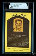 Waite Hoyt HOF Auto Postcard (New York Yankees)